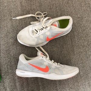 Nike lunarlon 6.5 white neon orange running shoes